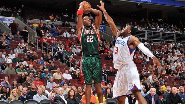 中展现了他 中展现了他